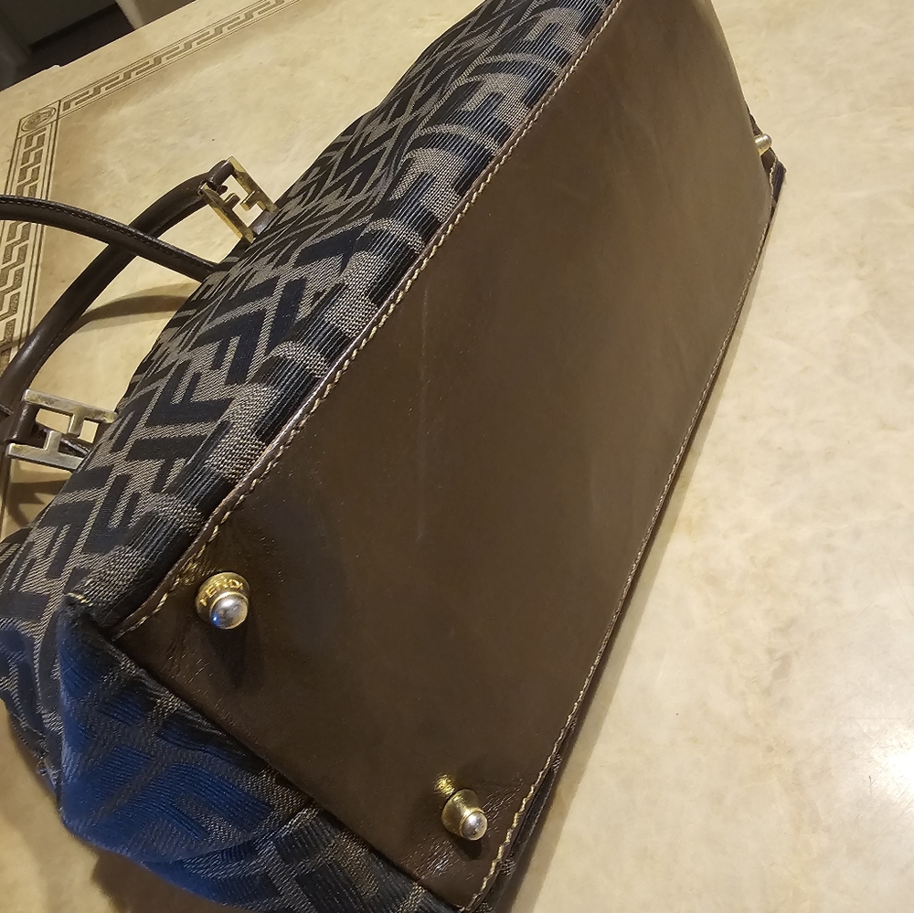 Authentic vintage Fendi - Picture 3 of 6
